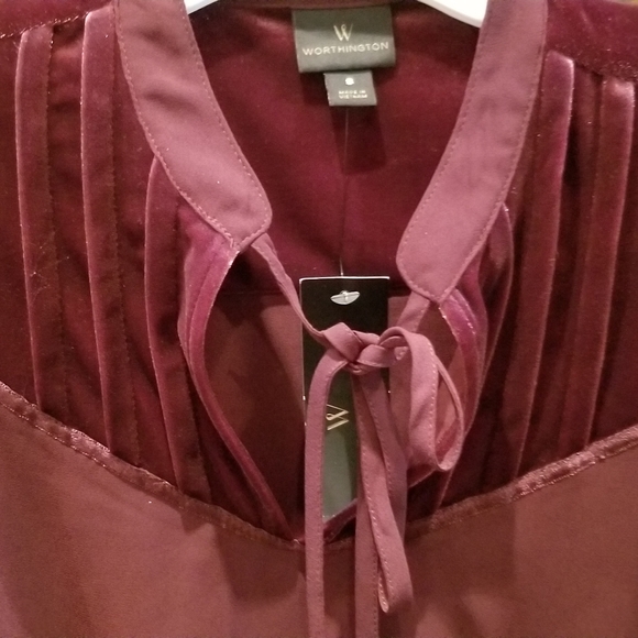 Maroon velvet top - Picture 2 of 3